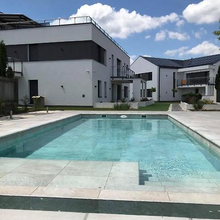 Oasis Residence Hajdúszoboszló Buitenkant foto