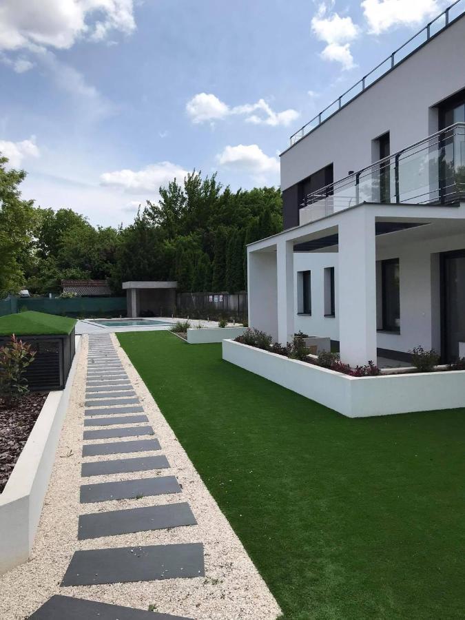 Oasis Residence Hajdúszoboszló Buitenkant foto